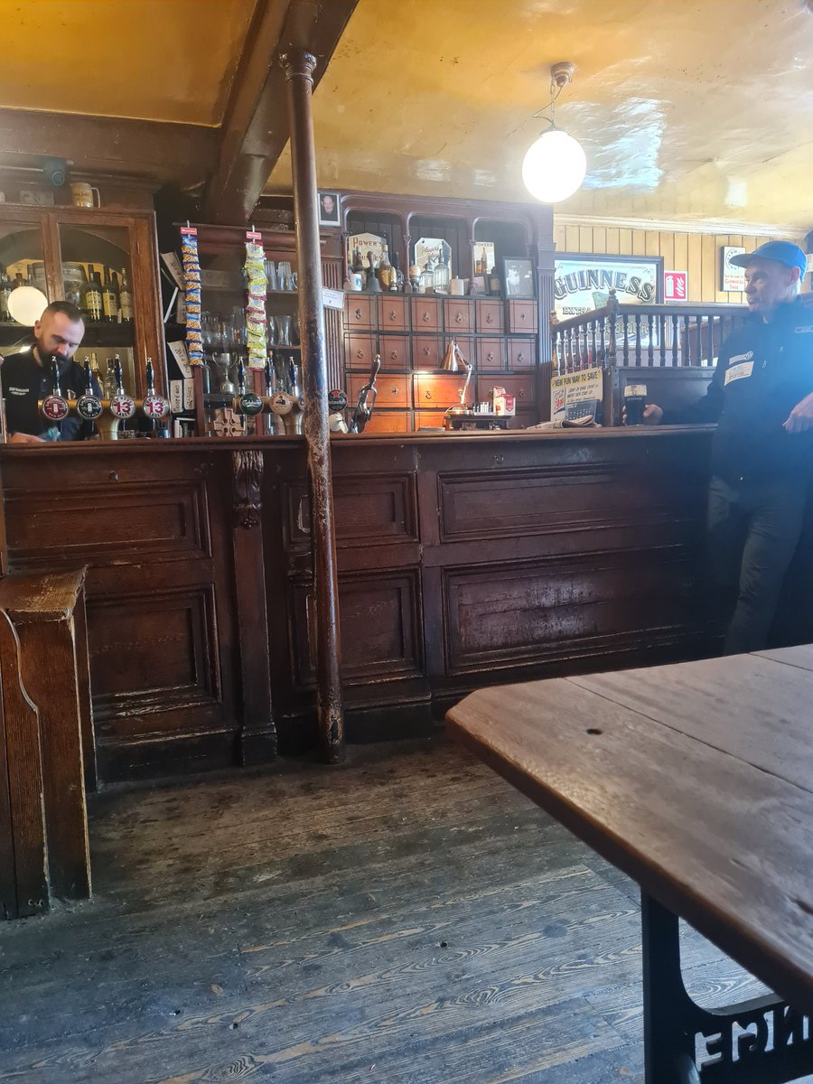 ShticksAndStews's tweet image. John Kavanaghs, The Gravediggers, Glasnevin. Co. Dublin. 9.3/10 🍻 Well worth the pilgrimage! Fantastic pint and a great pub ☘️
My most requested pub and definitely worth it!
@thegravedigger2 @PintsBeauty @dublinbypub