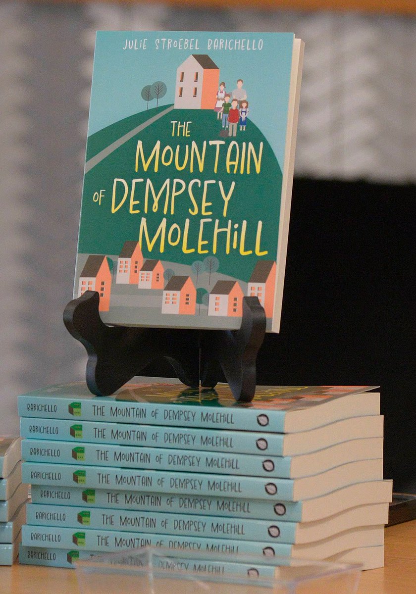 JSBarichello's tweet photo. Where the Molehill siblings go, chaos isn't far behind, such as: 
• Combusting meatloaf
• Halloween "curse potion"
• Backyard elephant traps (that catch bullies instead)

THE VANDERBEEKERS x BEST CHRISTMAS PAGEANT EVER x A LONG WAY FROM CHICAGO

#indiepit #AN #MG #C #CO https://t.co/dNDZWbQBbw