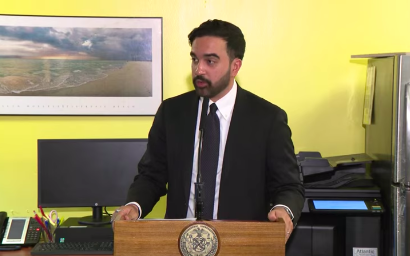 JosieStratman's tweet image. Mayor Mamdani says there was "no prior coordination or planning between the NYPD &amp;amp; ICE" b4 Wycoff Hospital protest. 

"NYPD officers were not dispatched to the hospital to participate or facilitate... Our NYPD will not participate in civil immigrant immigration enforcement."