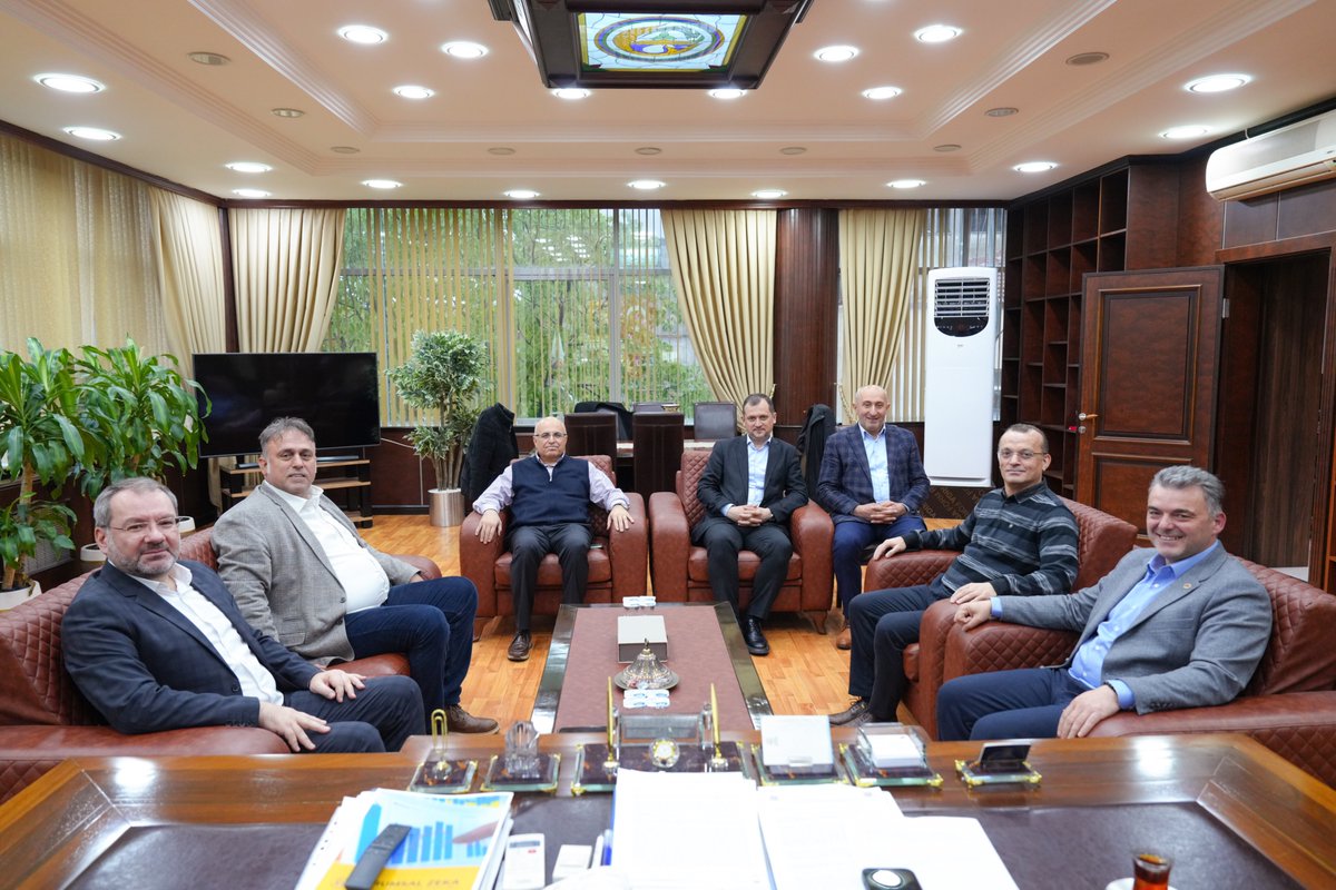 AK Parti Geçmiş Dönem Milletvekilimiz Recep Uncuoğlu, SASKİ Destek Hizmetleri Dairesi Başkanı Fatih Cengiz, iş insanı Ali İhsan Güneş, Avukat Ahmet Çil ve Eczacı Metin Kurtuluş’u Belediyemizde ağırladık.

Nazik ziyaretleri dolayısıyla kendilerine teşekkür ediyorum. Karasu’muz