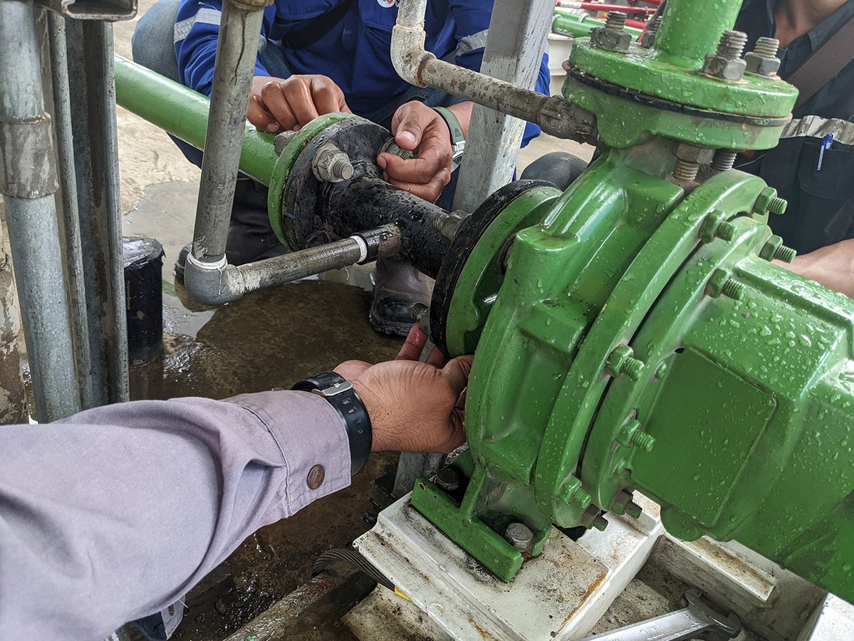 SEPCO's tweet image. That “small leak” you keep adjusting? It’s not normal. It’s failure starting.

You’re not fixing it—you’re delaying it.

#Reliability #SEPCO #SealingSolutions #CompressionPacking