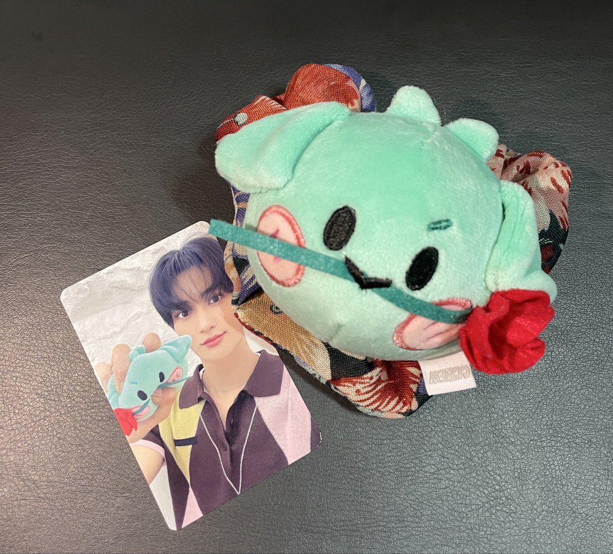 jyoon_kzin's tweet image. 크래비티 크크루 MD 굿즈 양도 

개봉후 아크릴 케이스 내 전시
포카 포함 pc O

용티
스트레스볼 / 스크런치 / 피규어 
- 1.5 each

강몽이 피규어 1.5

옾카
open.kakao.com/o/s1oQigpi

#cravity #ccrew #MD #어텀크크루 
#cravitytaeyoung #cravityminhee 
#yongt #gangmong