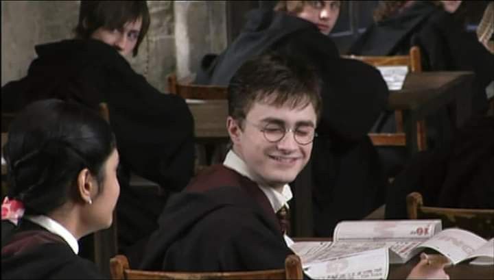 Scifijunky35509's tweet image. I love these pics of Dan, they are  healing, cause I imagine them as Harry just happy and Lord knows he needs happiness 😭
#HarryPotter
#HarryJamesPotter
#HBO