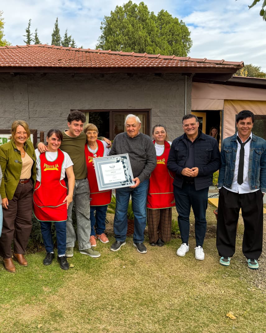 Llegamos a Fertilia en Colonia Caroya 📍 para sumarlo como un Emblemático de nuestra Córdoba 🍽️; cocina casera y tradición familiar que sostienen una identidad propia en la gastronomía local, 🍝 contando la historia del destino a través de sus sabores. 💫 #CórdobaTurismo