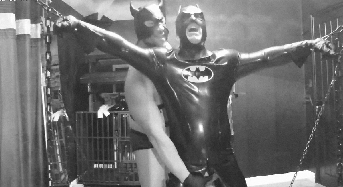 masterofsinsx's tweet photo. Batman in chains and tortured .......
#neath #swansea #domination #control #wales #bondage #bdsm #role play #dungeonmaster #kink #fetish #submission #slave https://t.co/5j1Rb3i9AD
