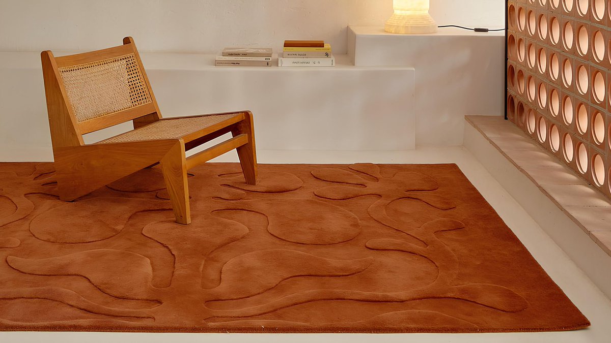 Lomuarredi's tweet image. “Lucia Eames™: Elevating the ordinary into the extraordinary.”
Discover more about the new rug collection by Nanimarquina here: blog.lomuarredi.com/2026/05/the-ne…
#rugs #homedecorideas #luxuryhome #handmaderugs #interiordecor #lomuarredi