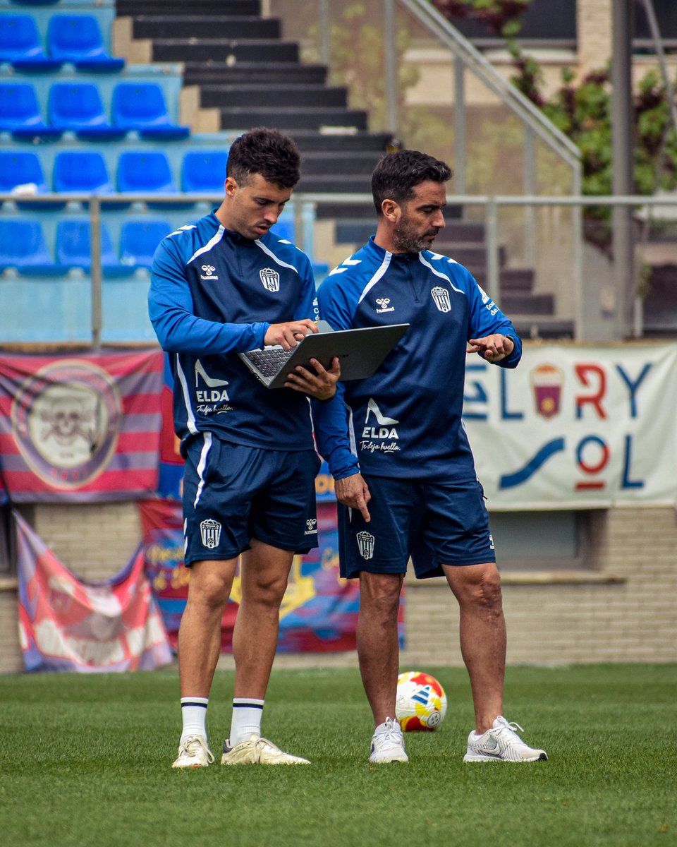 CD Eldense tweet media