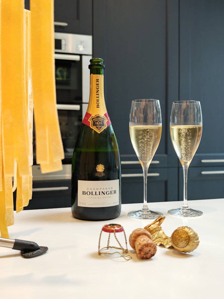 MoutonIsAClaret's tweet photo. Ah, Bollinger! https://t.co/vfIbMO5cB8