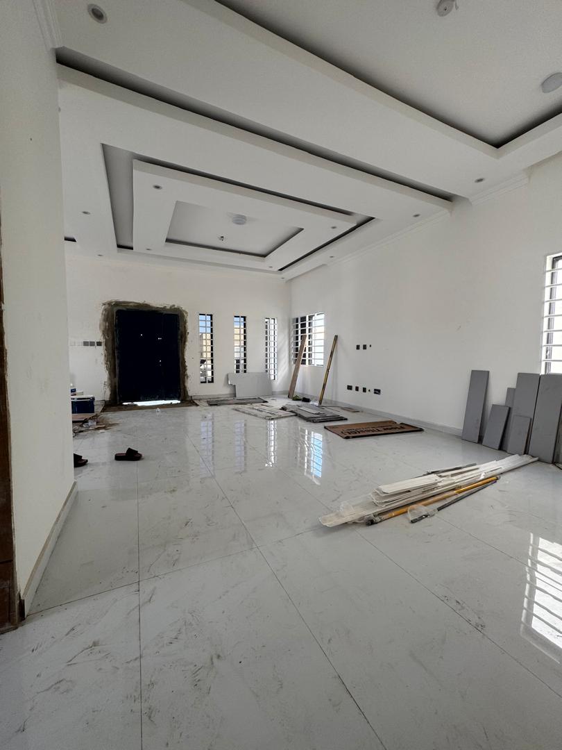 bluebricksltd's tweet photo. BBL 00214
FOR SALE ‼️
Luxury 3 bedroom all ensuite house for sale. 
3 bedroom house for sale 
Fitted  kitchen 
All room ensuite 
Spacious compound 
ACs
 PRICE: $160,000
Location: Spintex 
For viewing arrangements, kindly contact us on;
0577163991
0577163995
0256118889
0256118890 https://t.co/X7pWCDygvL