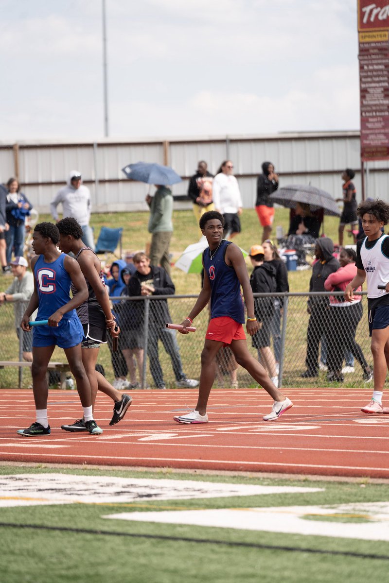 4calebjohnson's tweet photo. Great day on the track at sectionals! clocked my best time in the 100 this year at 11.2 team also won 4x1 & 4x2 to advance to State in all three categories 🥇🥇🥇 #QB #DB @OHSPatsFootball @CoachCreasy_OHS @NCEC_Recruiting  @jaxon_rose8 @Hunter_DeNote @CSmithMedia @shaynep_media @coachsauce__ @CoachCarterSC