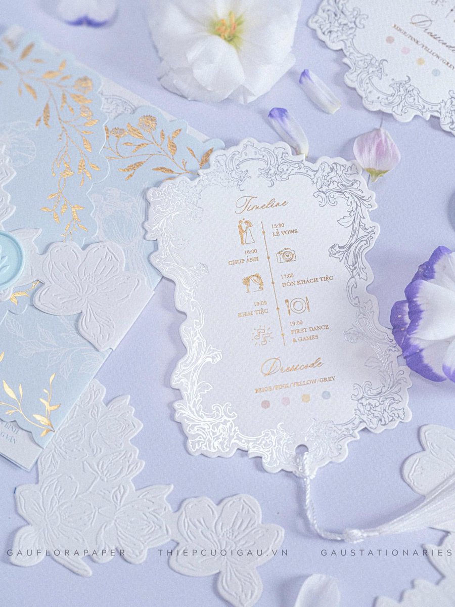 thiepcuoigau's tweet photo. Blue Reverie – A Dream in Bloom

Soft as morning light and graceful as a whispered promise, Blue Reverie is a wedding invitation suite inspired by timeless romance and delicate artistry.
https://t.co/7cxxTteGLN https://t.co/MSEIQMprAn