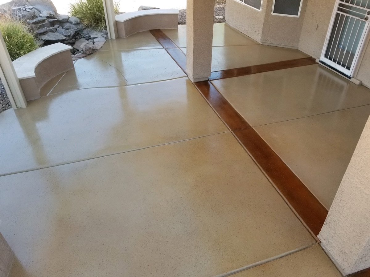 ResFloorSupply's tweet image. Smith Paints Polyseal: Fast dry, low odor, and actually stays clear. The ideal primer for Poly WB or a sealer for residential chip floors. In stock and shipping nationwide from Houston. Get your orders in. #Epoxy #Construction #PolishedConcrete