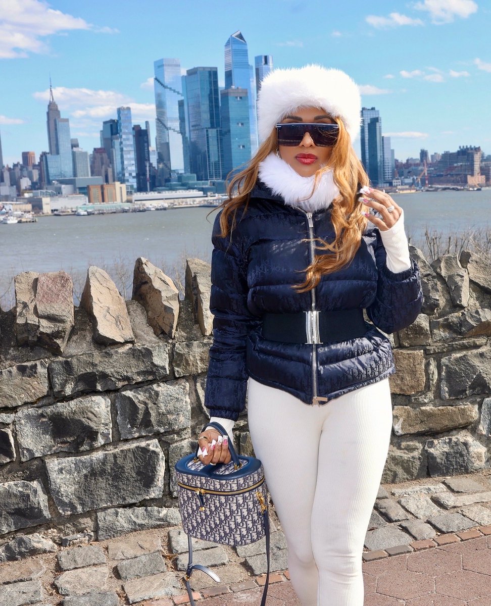 Joydaily's tweet photo. This Skyline will Always Be My Favorite View🗽☕️ https://t.co/oIoQMa7tta