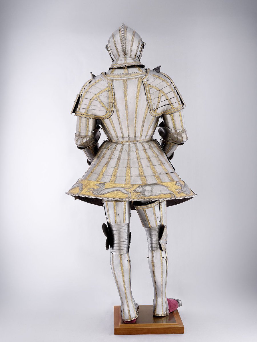 TheArmour's tweet image. The tonlet #armor of Holy Roman Emperor Charles V, attributed to Kolman Helmschmid, #Augsburg, #Germany, ca. 1525-1530, housed at the #RealArmería, Madrid

#renaissance #art #history