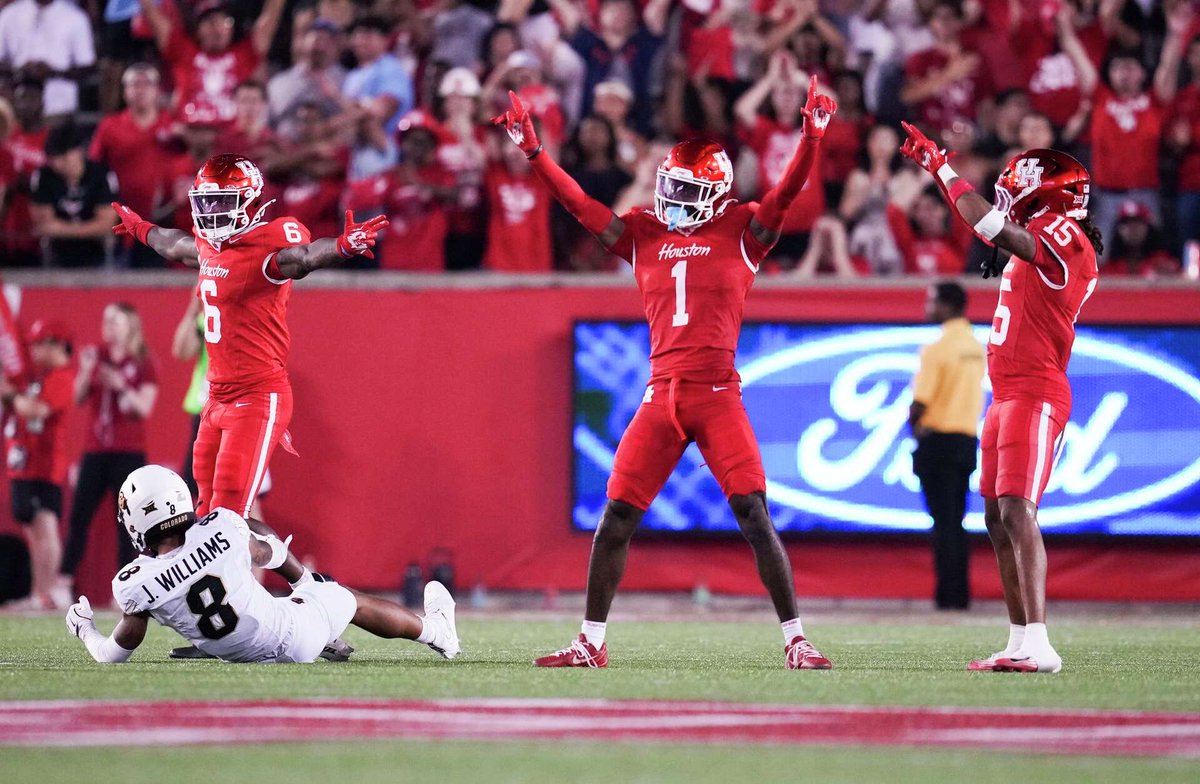 BryceRober94910's tweet image. #AGTG Blessed to earn an opportunity from the University of Houston! 🔴⚪️🐾 Thankful for the offer and excited to keep growing! 🔥 #GoCoogs

@CoachWEFritz @CoachAArmstrong @_PJHall @LSHS_FBRecruits @drkharp @CoachJRayburn @Coach_Bacc @CoachHoneyBear1 @JourRod40 @CoachKyleMoss