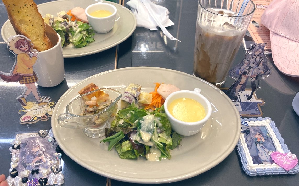 mintmintcham's tweet photo. 最近の色々🌸
#ころねすきー
#宝鐘の一味
#Zecretary
#ピーナッツくん
#ヒロアカ
#ちいかわ
#ゴジラ
#ミリタリー https://t.co/BmJqm0REIV