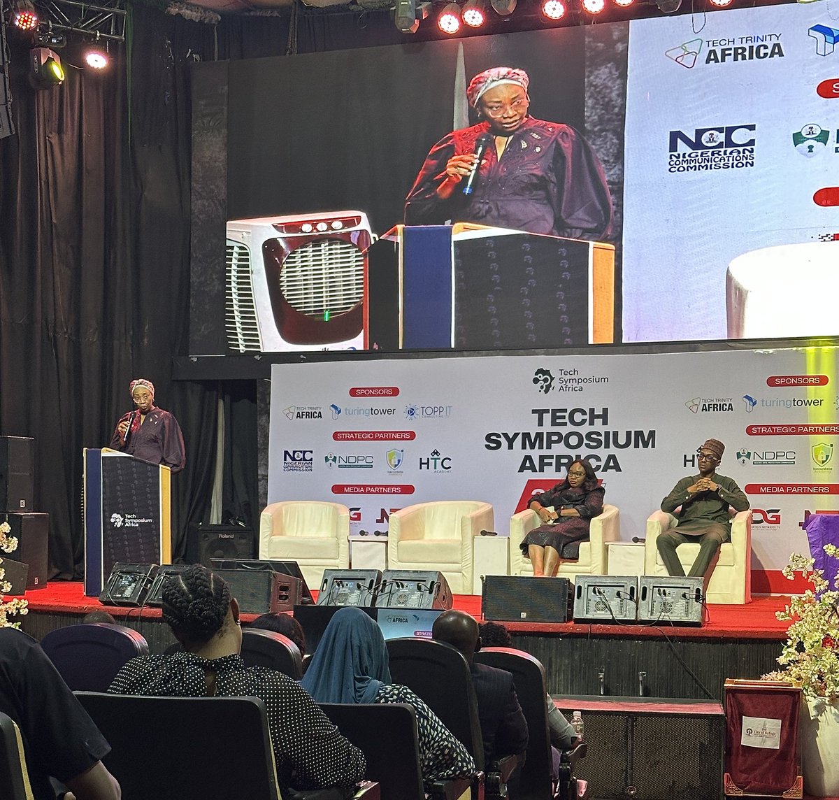 SigelAdvisory's tweet photo. Sigel Advisory Partners joined policymakers, technologists, and business leaders in Africa’s AI Governance 

Honored to contribute to the dialogue shaping Africa technology 

#Nigeria #technology https://t.co/Kw6Wh9Itrd