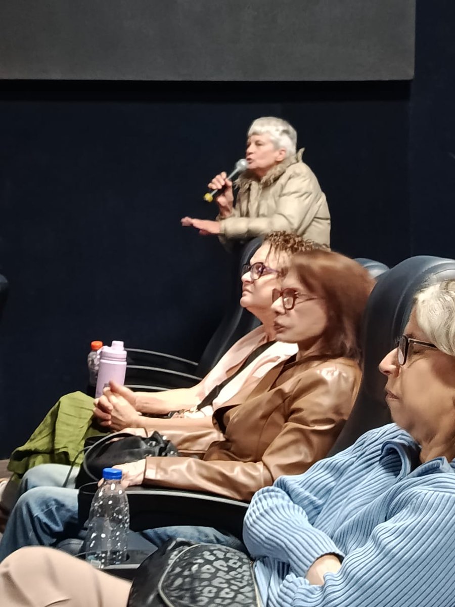 EspacioAF's tweet photo. Grandes emociones vivimos el sábado #2May en la Sala 1 de @CinexVe de @tusambilccs durante nuestra CINEtertulia dedicada a las madres.
En alianza con @EmbaFrancia e ISEJ Venezuela proyectamos y comentamos la película "Érase una vez mi madre", de Ken Scott 📽️ https://t.co/L8SqPVV4ui