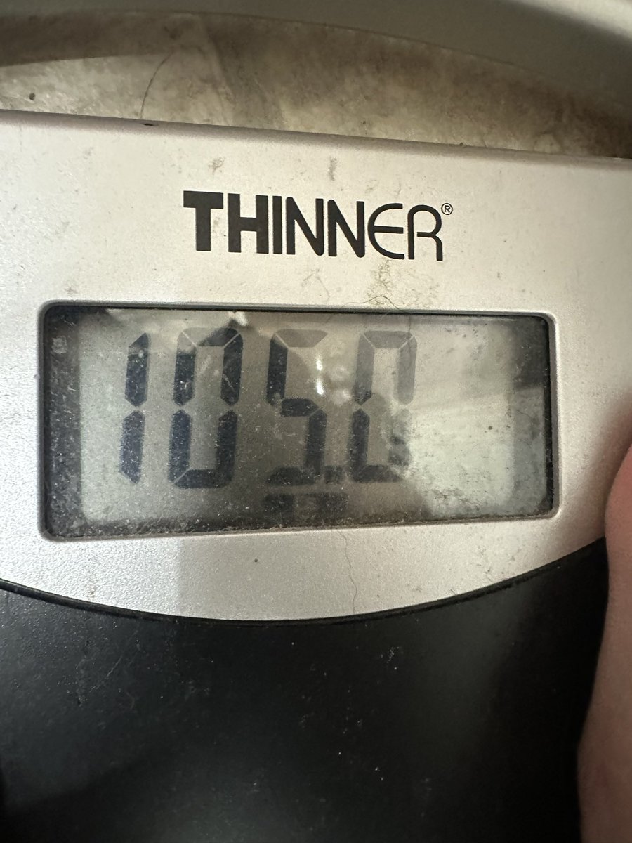 astro_dot's tweet photo. So close to bmi 18 😩😩 https://t.co/a0xtnlcHYP