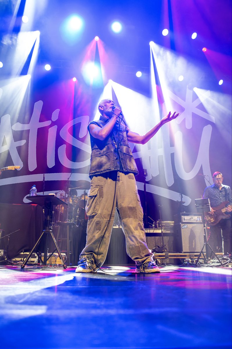 matisyahu's tweet photo. Running and Returning
We hit the road again in August with the full band. The energy will be explosive and enduring. Happy erev Lag’ 32nd day of the Omer. 32 =koach ma the strength of what? 
Netzach of Hod. Paradox as the legs of the king are dangling. The ability to return. Enduring T’shuva. Aish tamid continuous return to the one.