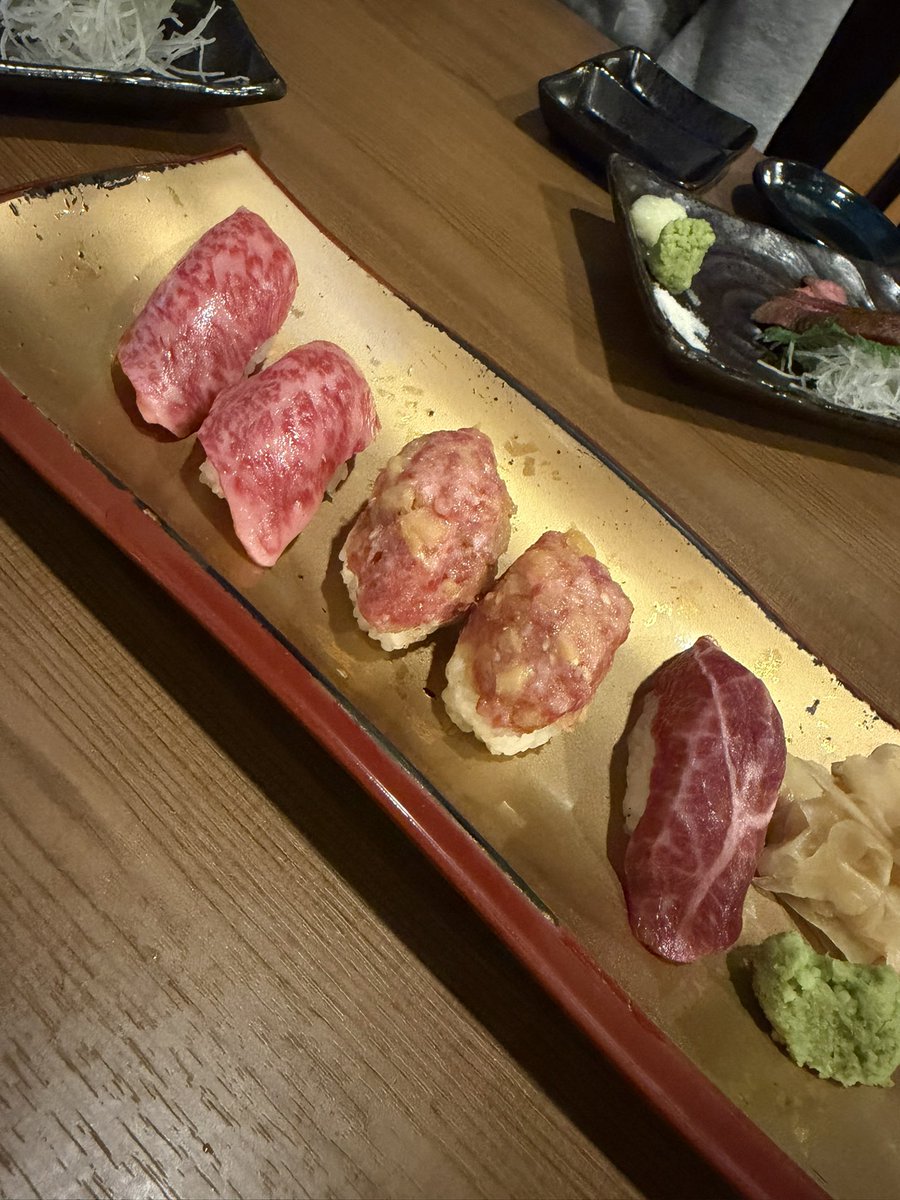 たに tweet media