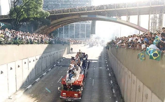 F1_AyrtonSenna's tweet photo. #OnThisDay in 1994, Ayrton made his final journey home. 💔🕊️ https://t.co/JRWxbh9CRv