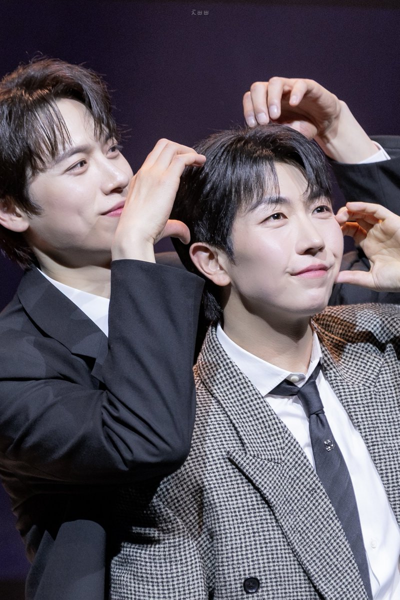 2026.05.04 라라라 페스티벌
🎂우리들의 생일파티🥳포토타임
#윤승우 배우님 #현석준 배우님

🥳👬🥳