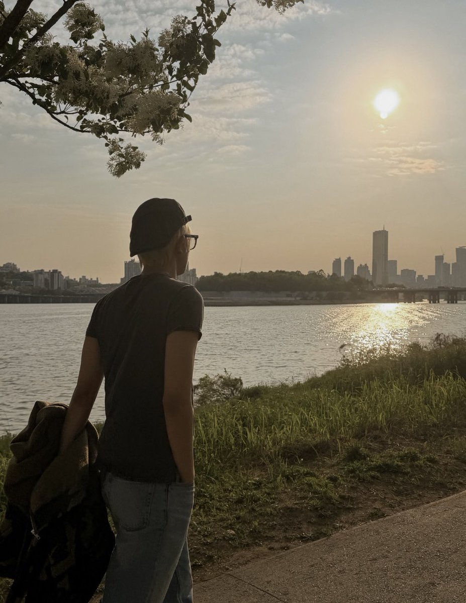 ًً tweet media