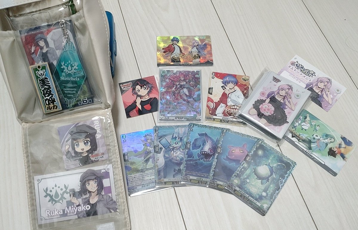 クワ tweet media