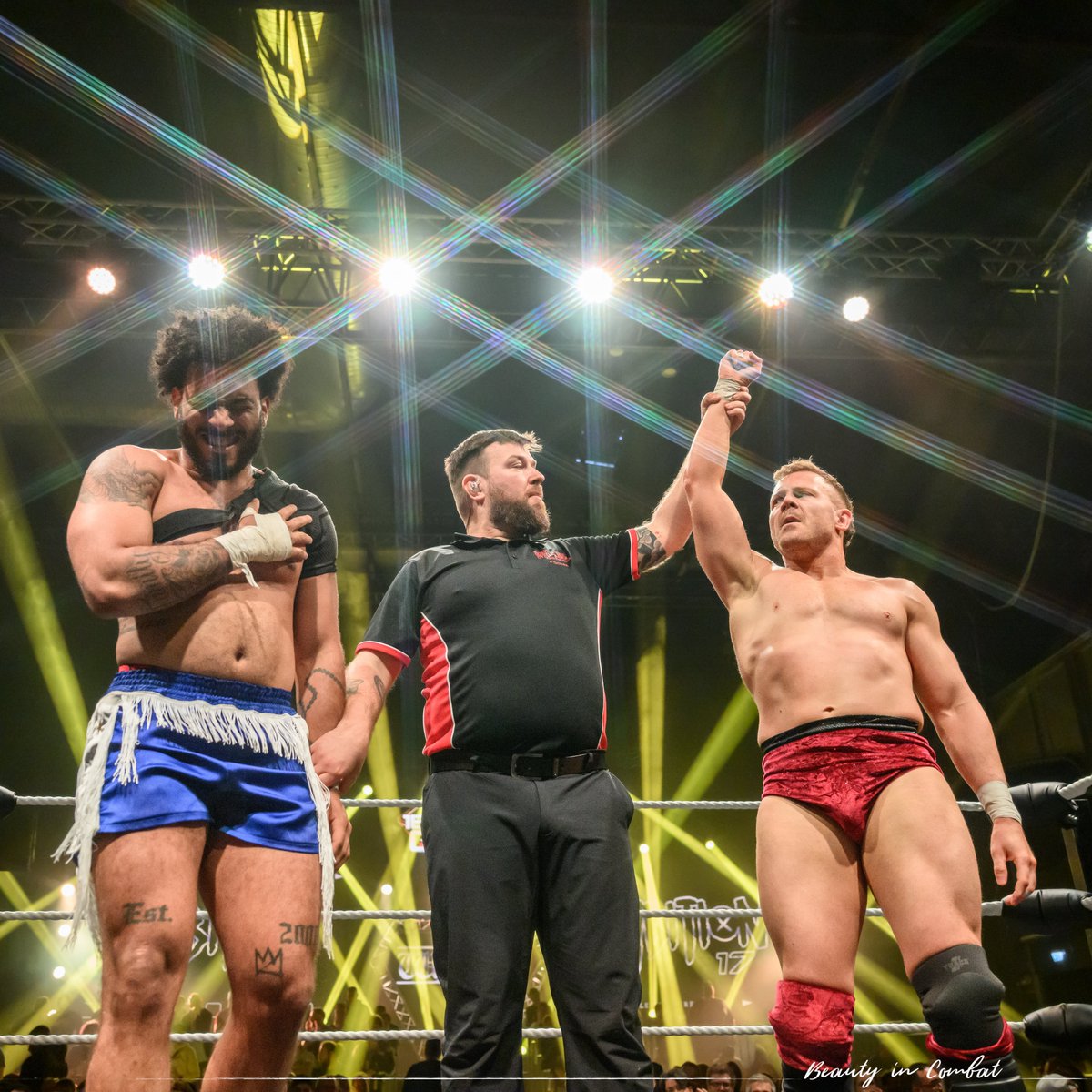 KevLloydPro's tweet photo. Where do you want to see me next? 🤔🌍

📸 @BeautyInCombat https://t.co/EEPGurfsoM