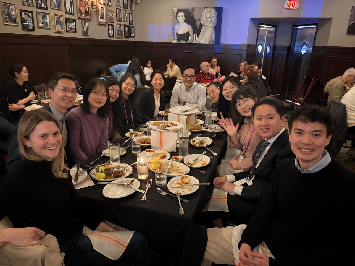 SongLabHarvard's tweet photo. Celebrating #DDW2026 with a Song Lab group dinner 🍽️

DDW has always been a special time to wrap up our academic year of achievement—taking a moment to reflect, connect, and celebrate (even if it’s not quite the end yet).

Cheers to all the contributions to our lab, to science, and to improving human health! 🎉