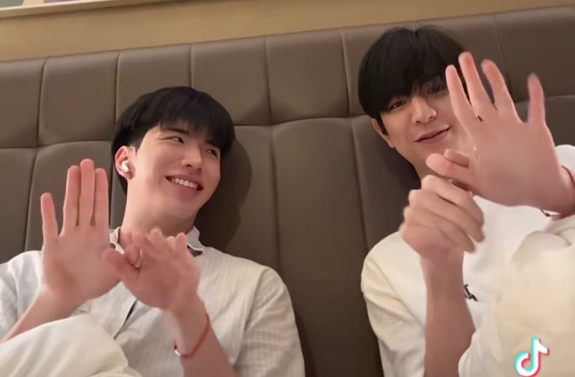 นีนี่ 🌻ft. ยอมมะ tweet media