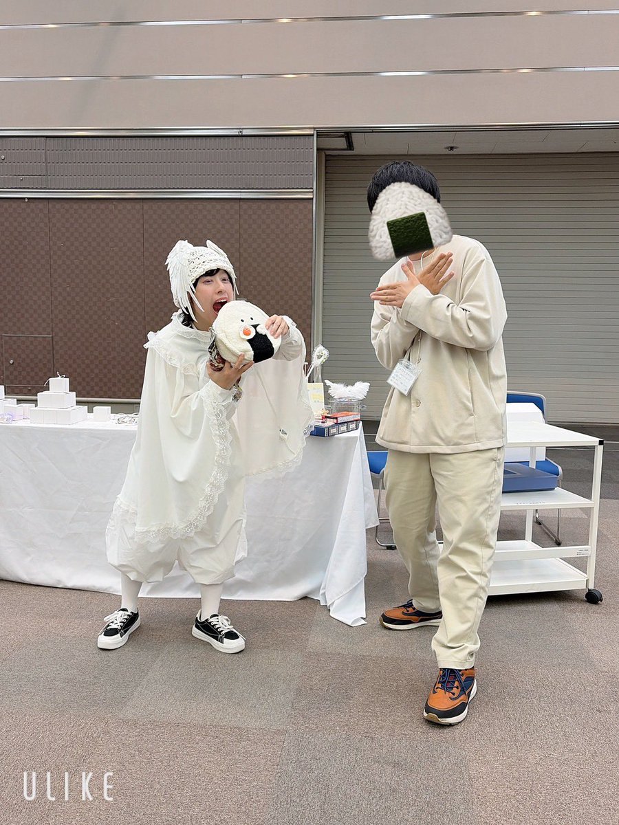 まかろん tweet media