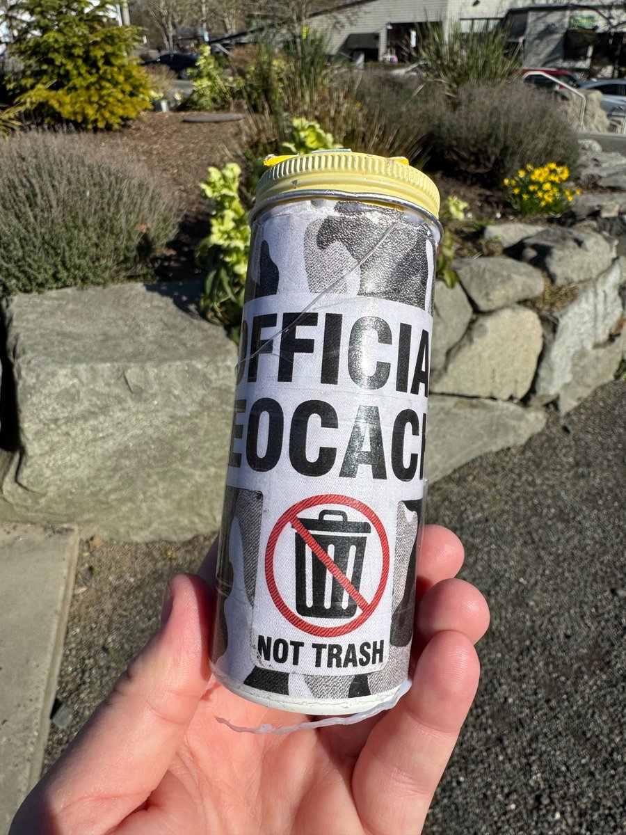 Geocaching tweet media