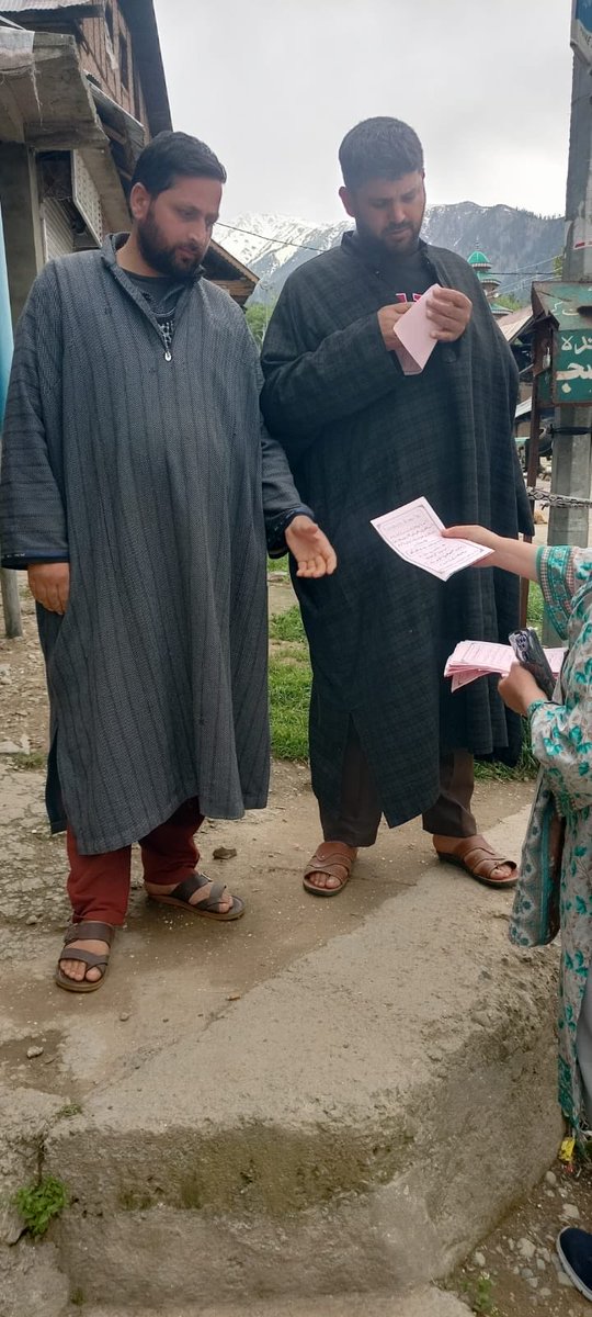 ddackulgam's tweet photo. Under NMBA JKSPYM District Drug De-addiction Centre Kulgam, a one-day door-to-door awareness campaign was conducted at Chimmer to educate the general public about the dangers of drug abuse and the need for early prevention. @JkSlca @msjegoi @nisd_india @NashaMuktJk @DcKulgam https://t.co/fJM0Ous9Vr