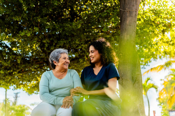 elderberryapp's tweet photo. Finding the right support can bring a sense of ease during times of uncertainty. Home care allows individuals to remain in a familiar space while receiving help with everyday needs. 
Find out more at: https://t.co/vyuPvp8Tye. #homecare #psw #cca #elderberryapp #elderberrycare https://t.co/RJl8eD9WtR