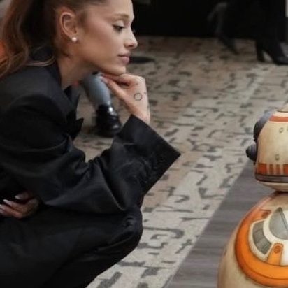 canucksgrande's tweet photo. Ariana &amp; star wars ✨💫🤍 https://t.co/P8MIr8njFX