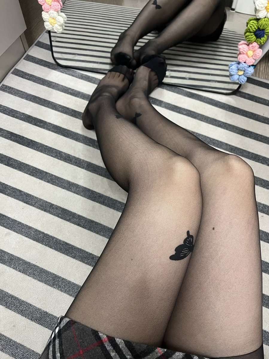 柚原s tweet media