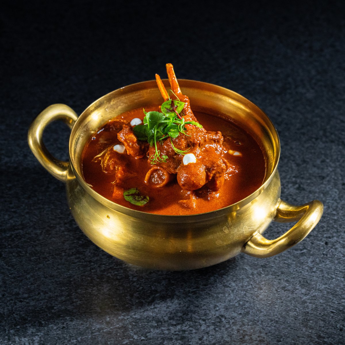 Ashas_UK's tweet photo. It’s not too late to make the most of your Bank Holiday Monday 🍴🇮🇳

Join us at Asha’s for flavours worth slowing down for ✨

#Ashas #AshasBirmingham #IndianBirmingham #BrumFoodies https://t.co/PFZmaLFTkP