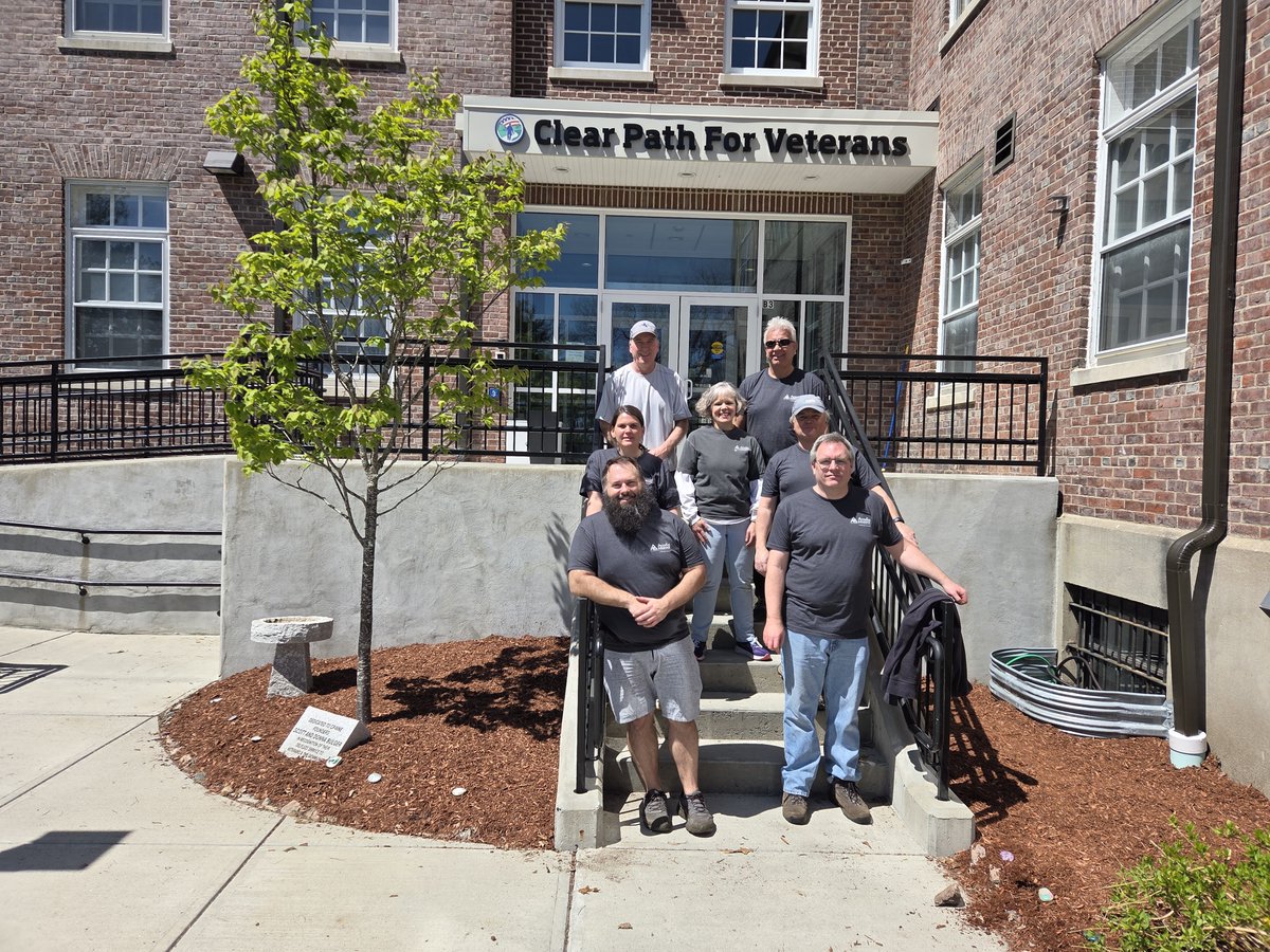 AcadiaInsurance's tweet photo. Members of Acadia's MA office volunteered with Clear Path for Veterans for their spring cleanup. Clear Path for Veterans is a nonprofit creating a safe, supportive environment to help veterans seamlessly integrate into their communities. https://t.co/L0lo45jYJJ