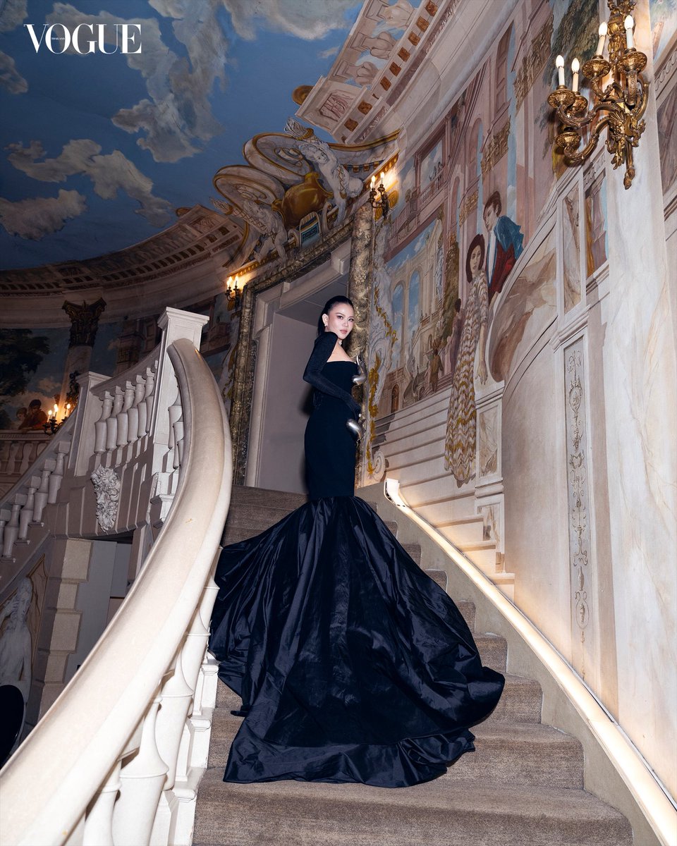 Vogue Thailand tweet media