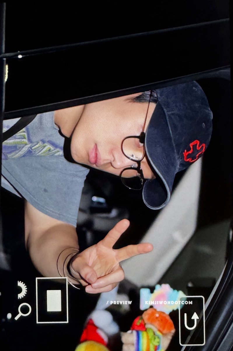 김지원닷컴 tweet media
