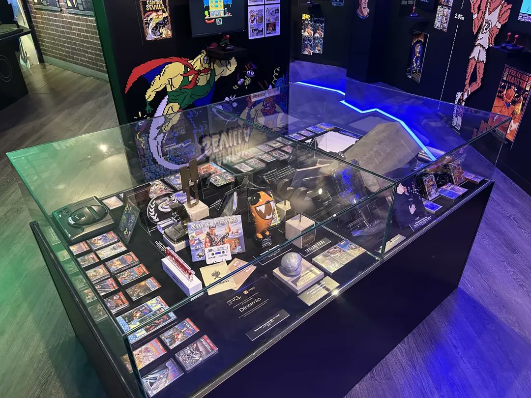 RetroBarcelona tweet media