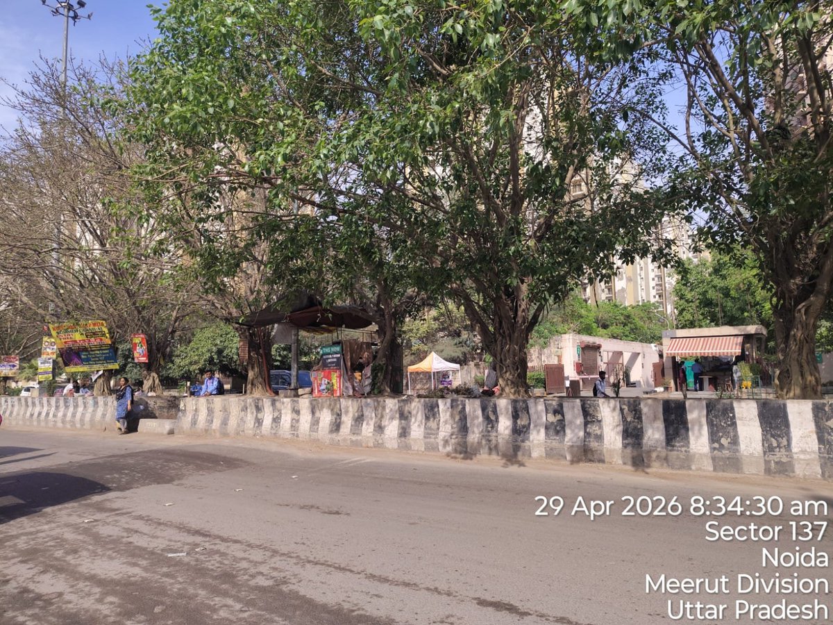 CeoNoida's tweet photo. @Ankit19851985 @noida_authority आपकी समस्या का समाधान किया जा रहा है। सम्बंधित विभाग द्वारा कार्रवाई की जा रही है, और चित्र संलग्न हैं। https://t.co/E4IylPKY12