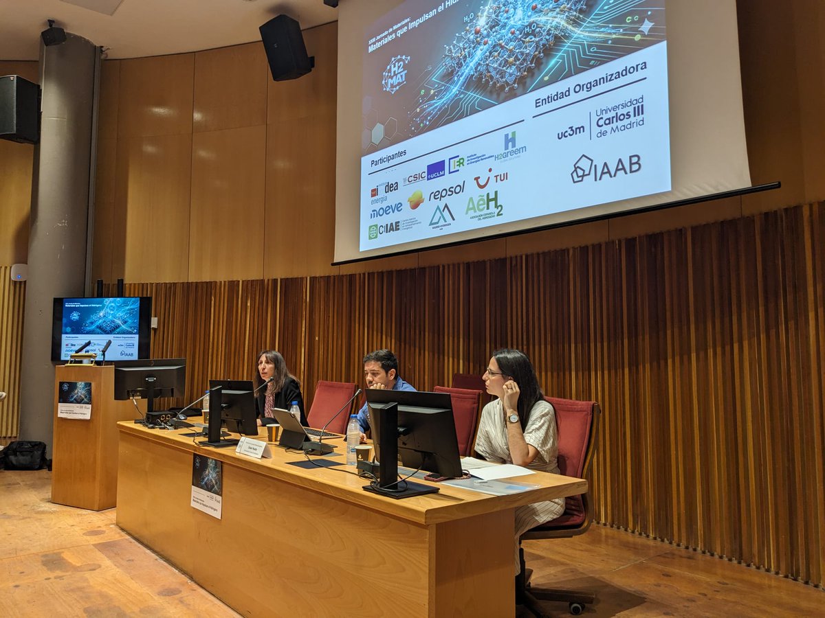 IAABinstitute's tweet photo. 🔬 La semana pasada, en la UC3M, se celebró la jornada dedicada a los materiales que impulsan el hidrógeno, un ámbito clave para la transición energética. 

#Hidrógeno #MaterialesAvanzados #EnergíaSostenible #UC3M #Innovación #TransiciónEnergética https://t.co/7TyGxRfgRf