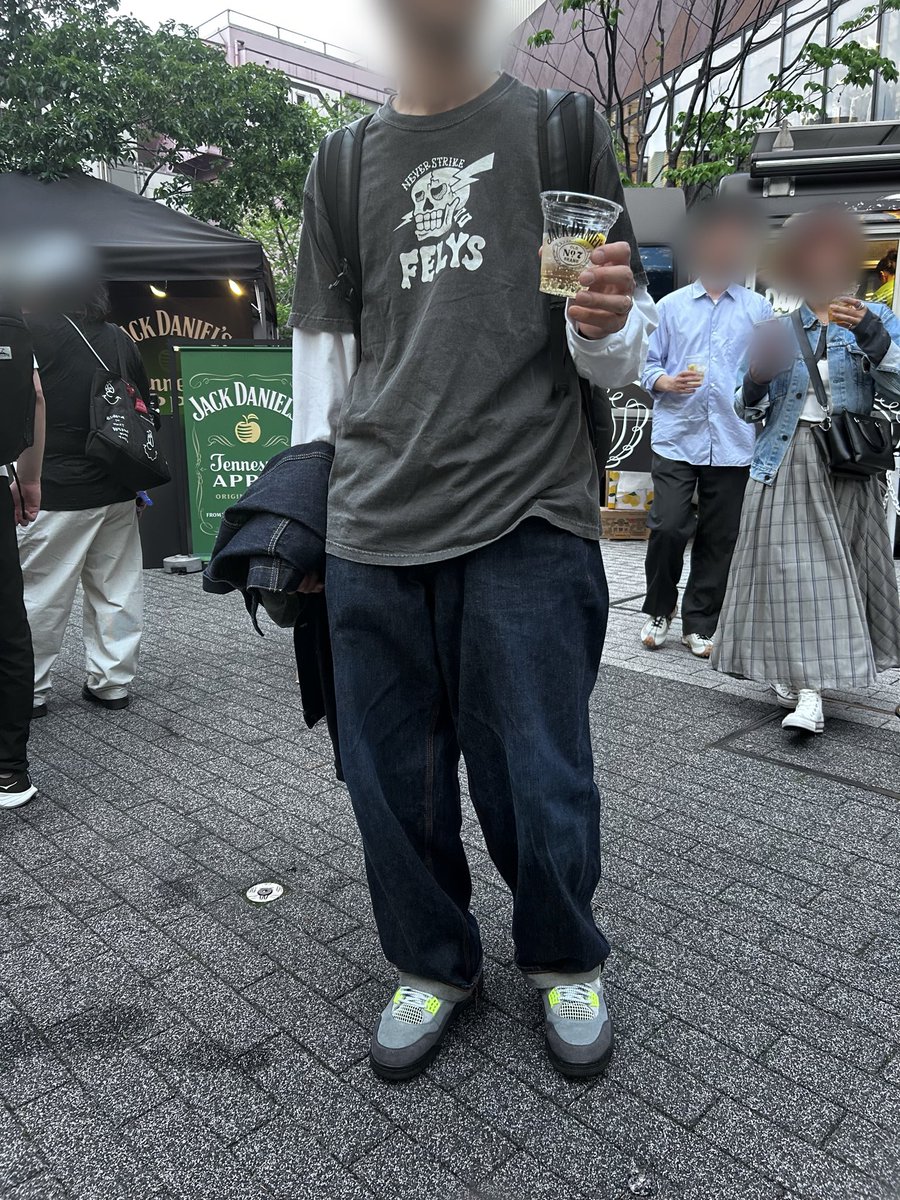 SanDiego_Jordan's tweet photo. vaはNetflixでストレンジャー・シングスのグッズも気になったのですが、このスーパースタンはなかなか良いですね。
そしてソフトクリームとコーヒーで癒され、ウィスキーの試飲で気分良く家路へ。
実はお酒は少ししか飲めません。
顔がすぐ赤くなりますけど何か?
#felys
#tcbjeans
#aj4 https://t.co/WSDG6vmnky