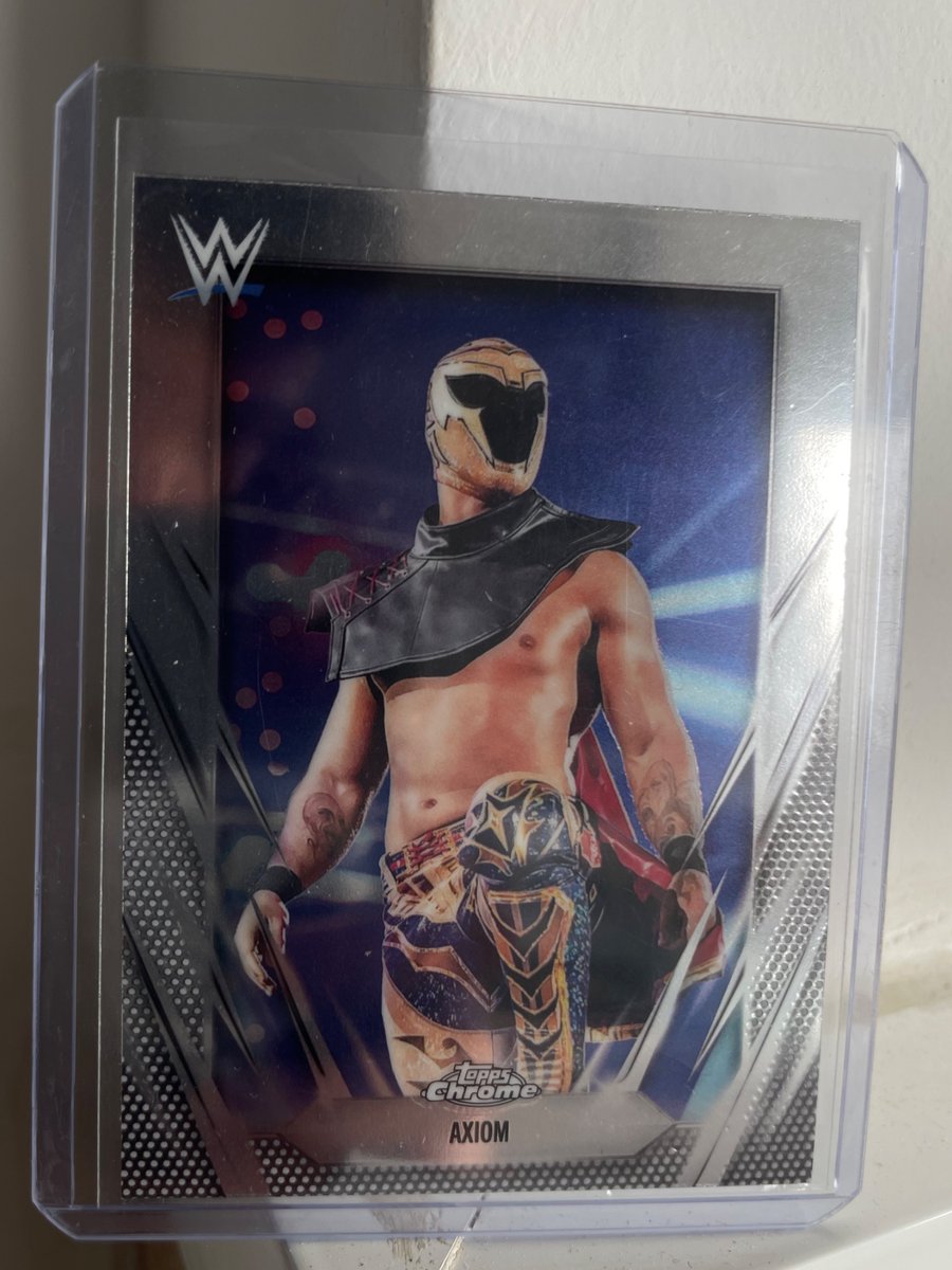 Salió el mejor hit de toda la colección de Topps <a href="/Axiom_WWE/">Axiom</a> #Fraxiomisfine 🫡