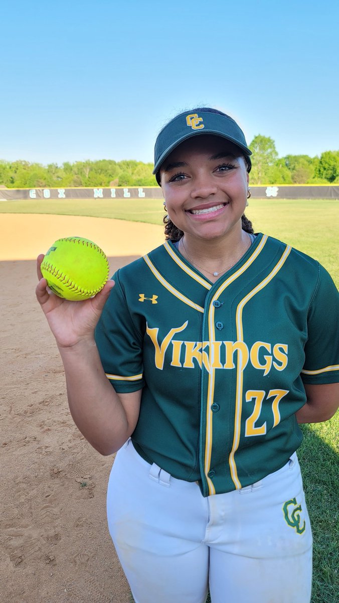 Sophia Wellons O'Neal 2028 RHP/OF tweet media