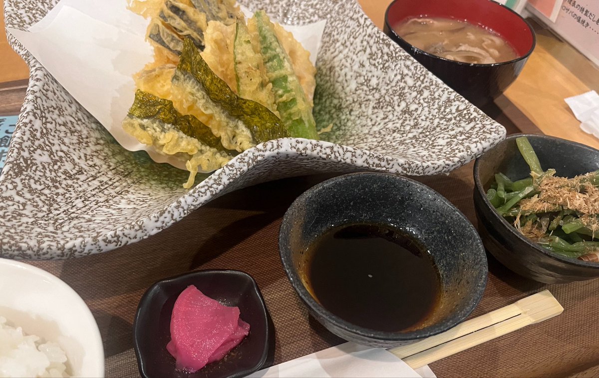 H1k4ru24's tweet photo. 試合前に腹ごしらえ!!
このあとは
第3回らいおんCUPに参加します!!
多くは語らぬ。
応援待ってます!
Let's Go PAGU!!!
#エペおぢ
#PGWIN https://t.co/S0yml5jZhu