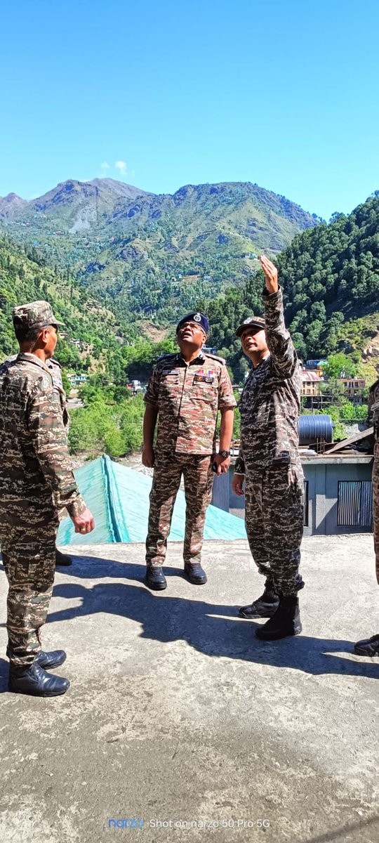 jammusector's tweet image. On 03/05/2026, Shri Amol V. Homkar, IPS, IG Jammu Sector CRPF, visited D/38 Bn CRPF, Bafliaz, Poonch (Jammu &amp;amp; Kashmir). He inspected the Kote, Mess, Office, Jawan Lines, Morchas, and reviewed the overall security arrangements.
#CRPF #Security #NationFirst